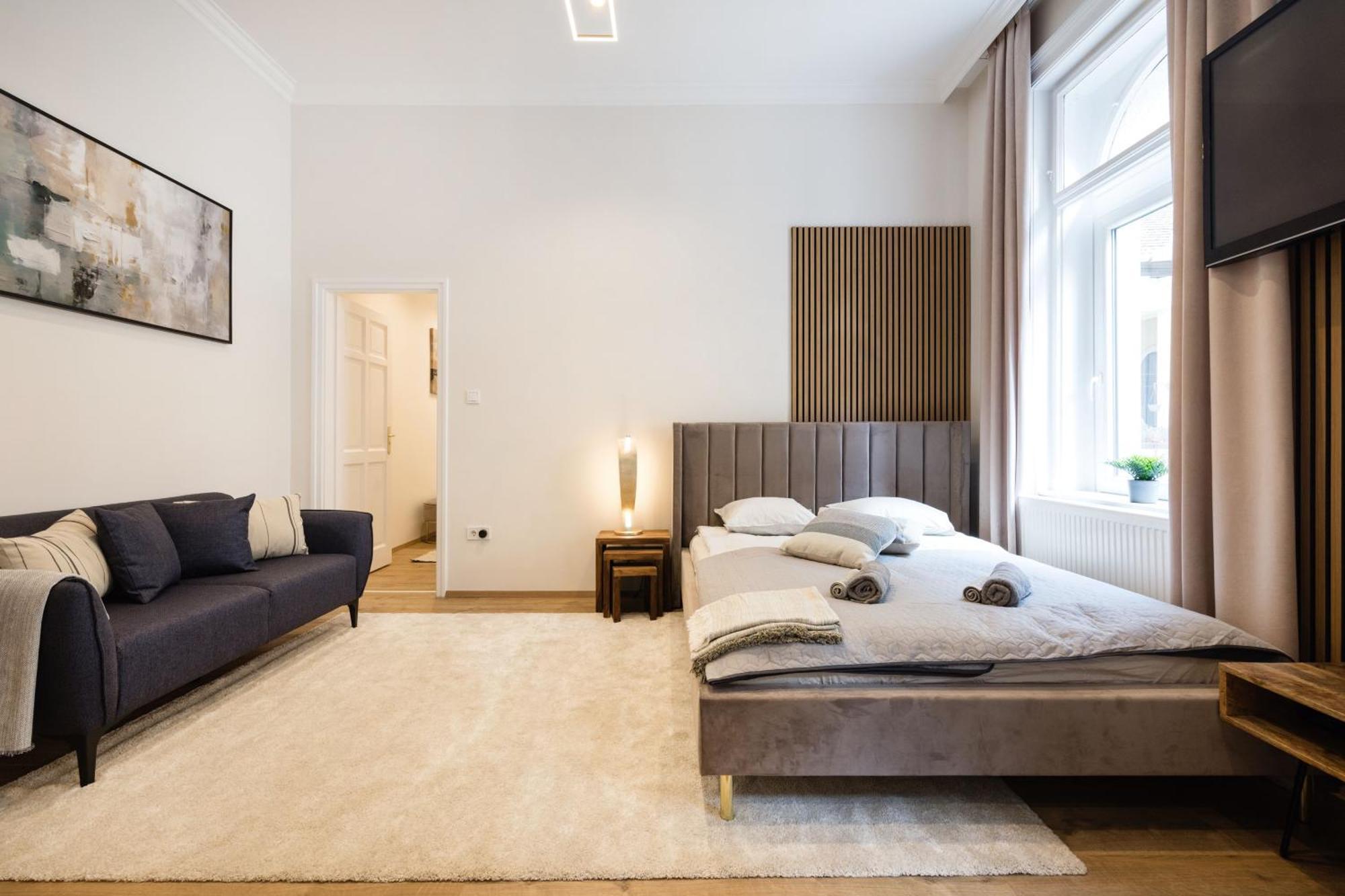 Sleek Downtown Living Apartment บูดาเปสต์ ภายนอก รูปภาพ