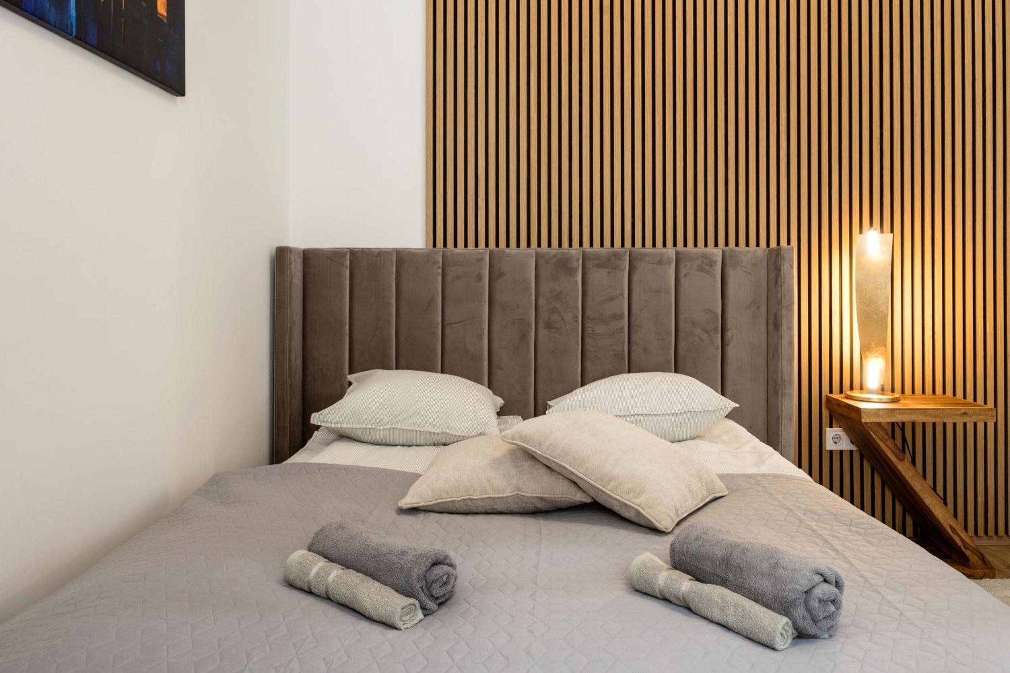 Sleek Downtown Living Apartment บูดาเปสต์ ภายนอก รูปภาพ